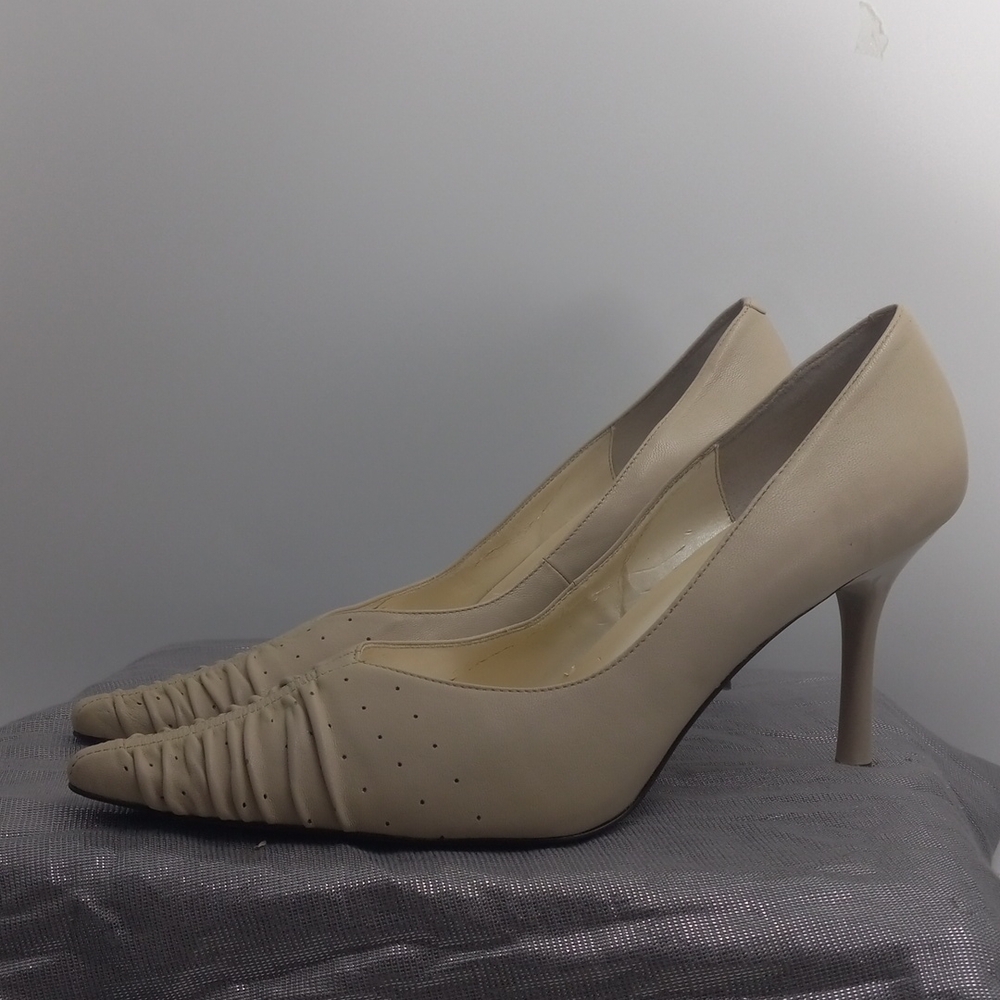 LEATHER HEELS 👠 - Picture 7 of 7
